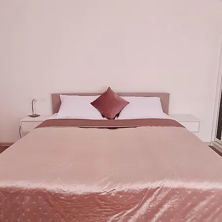 Maya Apartment
