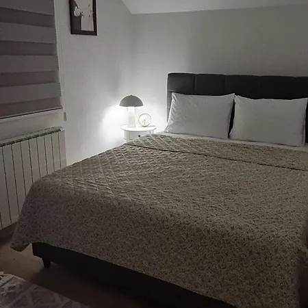 Maya * Sarajevo